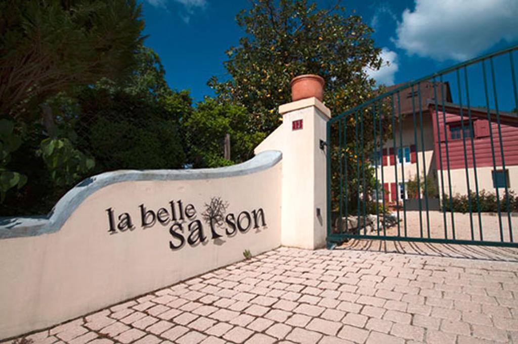 La Belle Saison Bed & Breakfast Mollens  Екстериор снимка